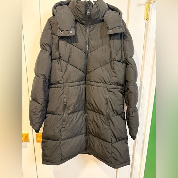 Calvin Klein Jackets & Blazers - Calvin Kline Women’s Black Long Puffer Coat - Size XL